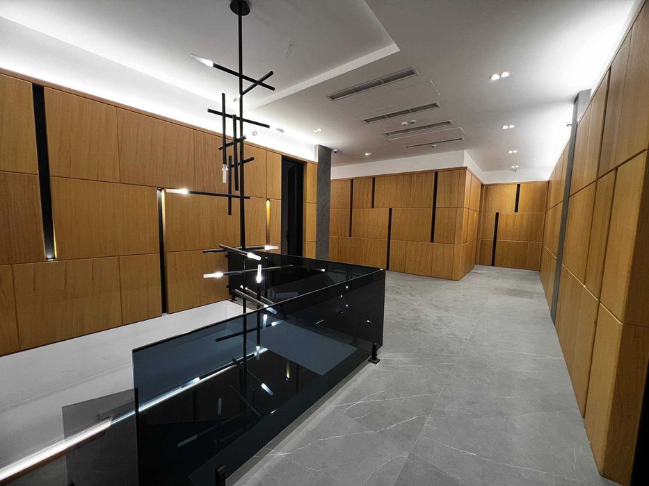 Современный офис с санузлами в каждом кабинете — 334 м² по 19$/м² (55)