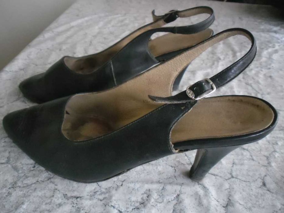 отворени черни,черни с златно обувки