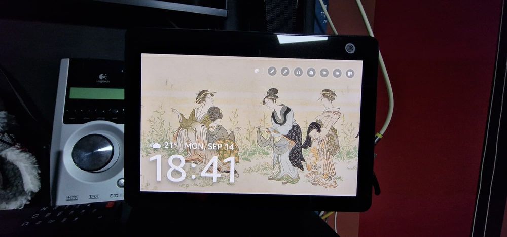 Amazon Echo show 10 (Alexa)