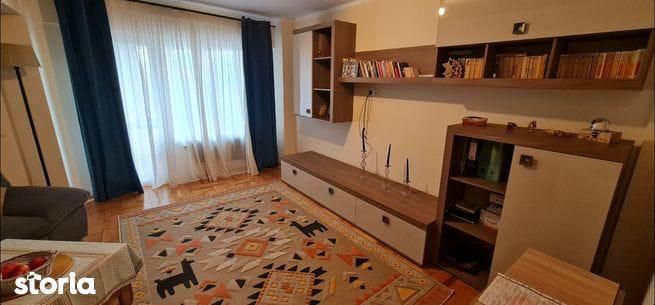 Închiriez apartament 3 camere decomandat și mobilat George Enescu-Suceava
