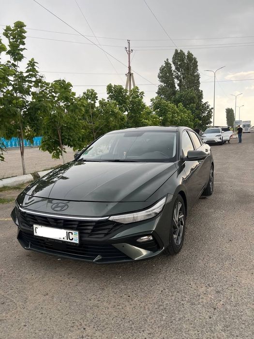 Hyundai Elantra 2023