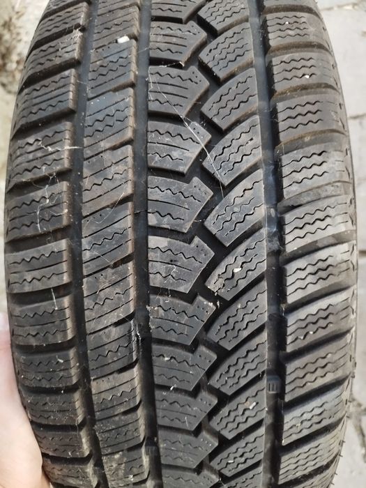 Зимни гуми на един сезон