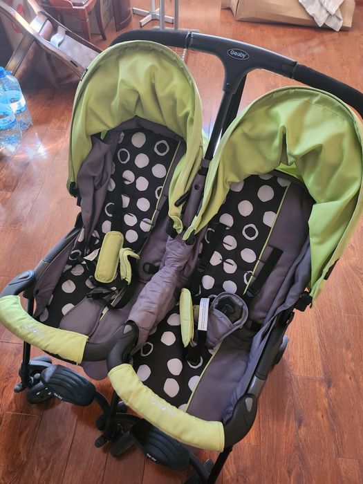 Коляска двухместная 45000 тг.