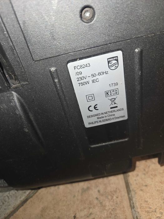 Прахосмукачка Phillips Power Pro