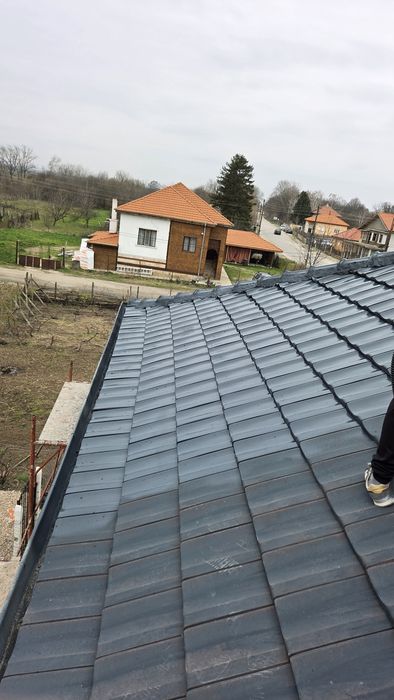 Боядисване на Покриви с Керемиди или Ламарина, Дървени Конструкции