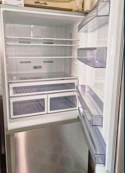 Продам двухкамерный холодильник BEKO