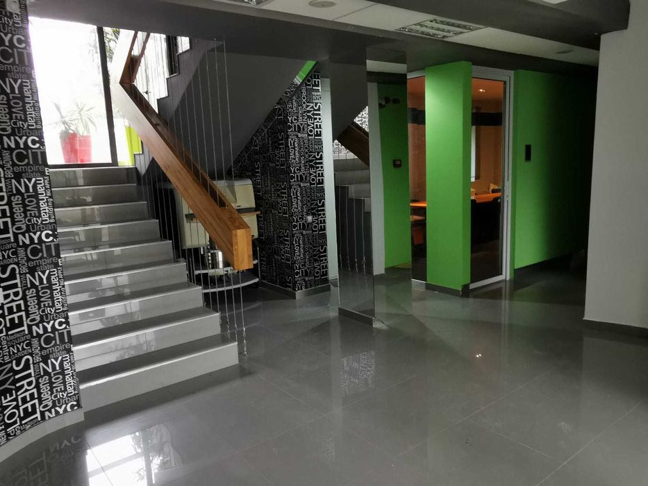 Inchiriez cladire pentru birouri/clinica