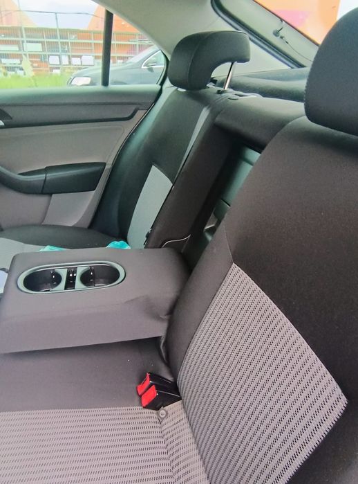 SEAT TOLEDO 2013  automat