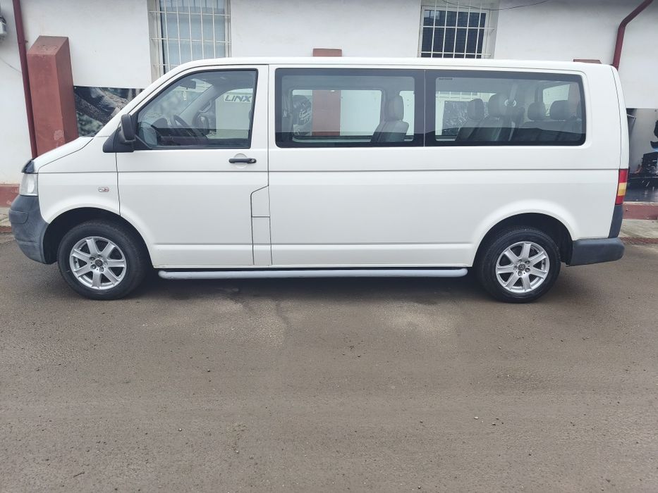 Autoturism VW Transporter T5, lung, 1.9 TDI, euro 4, 102 CP, 9 locuri