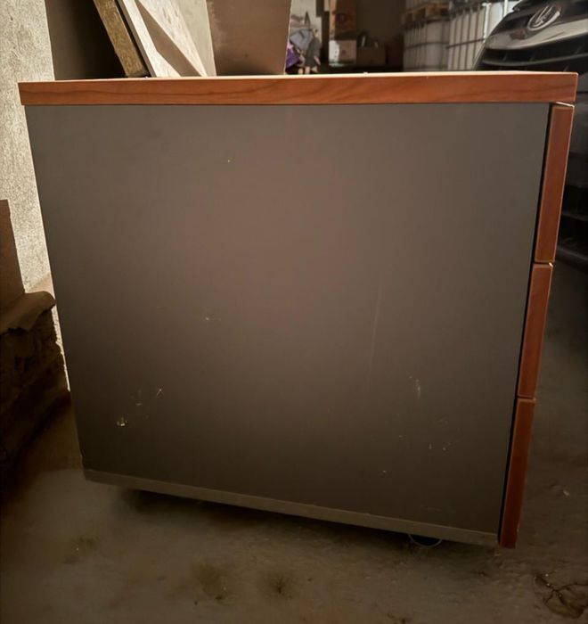 Тумбочка сатылады