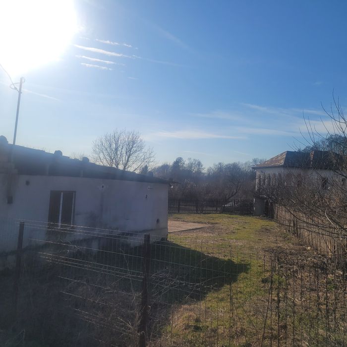 Vand sau schimb cu apartament