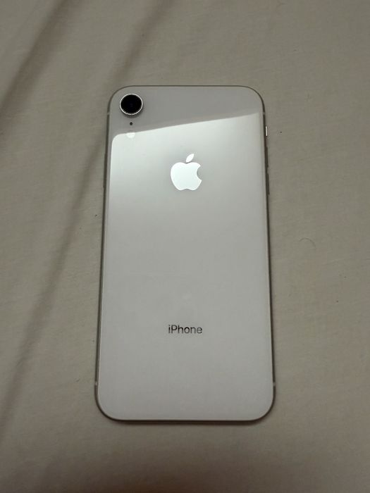 Продавам Apple iPhone XR 128GB – 97% батерия