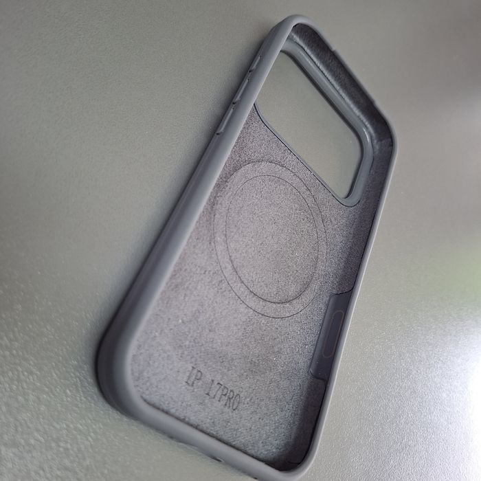 Силиконов гръб/кейс Mag safe за iPhone 17 Pro защита на камера