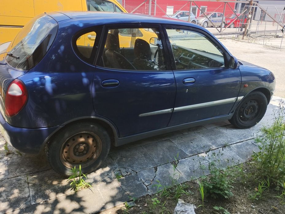 Дайхацу Сирион Daihatsu Sirion 1.0