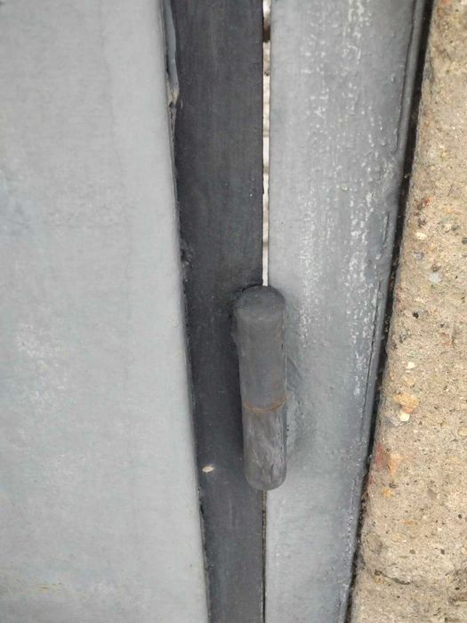 Гаражна врата - двукрила