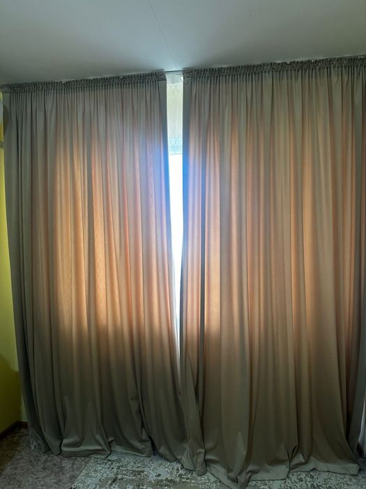 Кухни гарнитур утюк шкаф штор стол