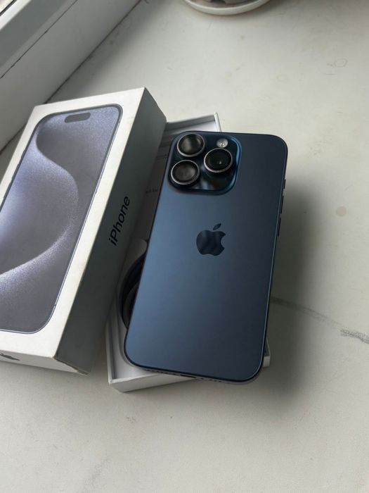 Продам айфон 15 про