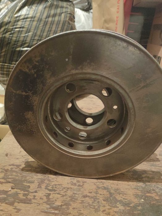 Предни ДИСКОВЕ ШКОДА РАПИД 2018 256см