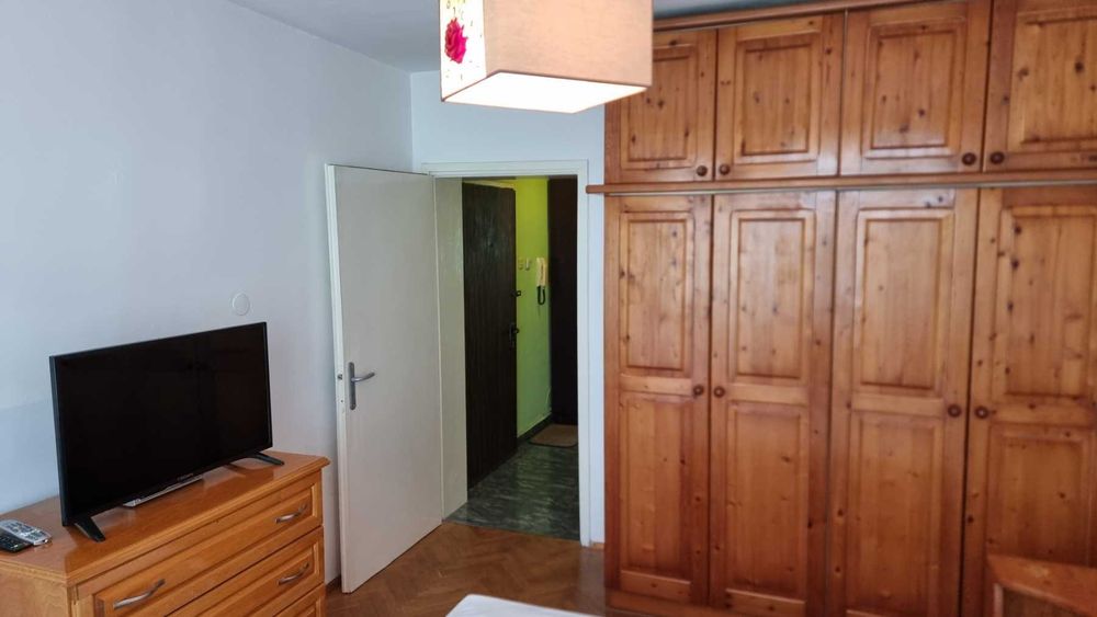 Дава се под наем Двустаен апартамент в Варна, Център - 70 кв.м за 458.49 € - Снимка #4