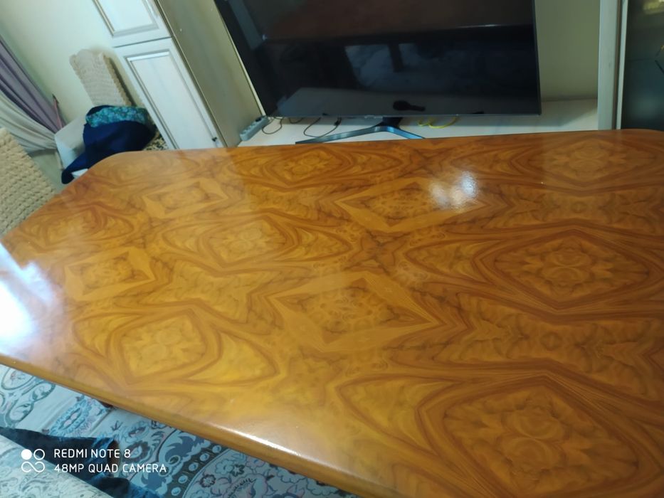 Продается стол крепкий, качественный