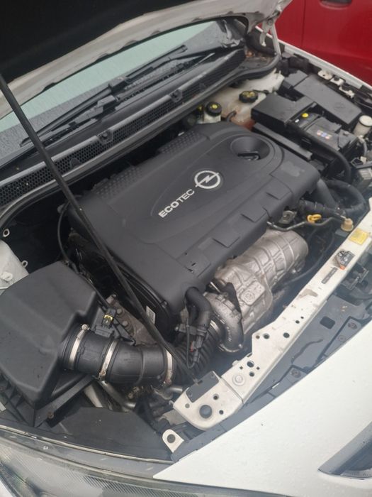 Piese Opel Astra j, in stare impecabila