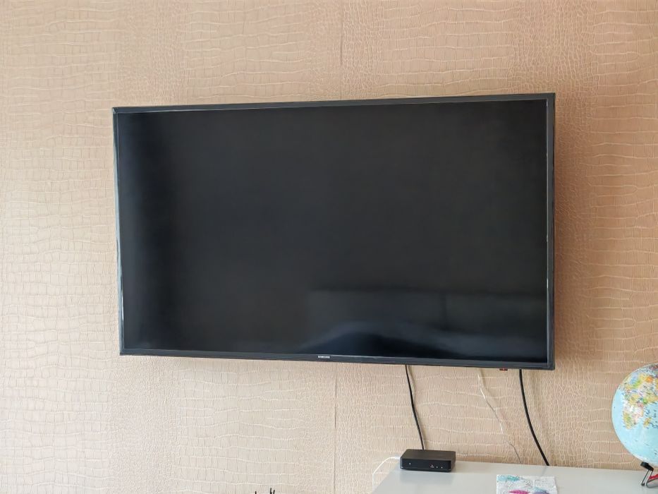TV Samsung 50 inch Series 6