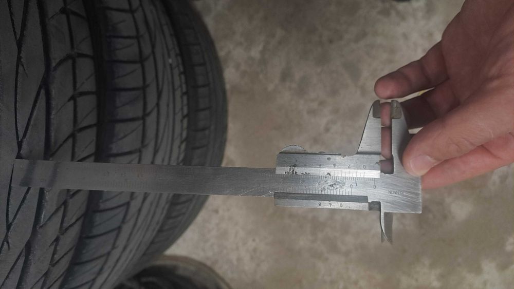 Гуми 3 бр. SUMITOMO 225/45/19