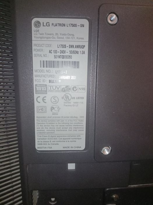 Монитор LG Flatron L1750S