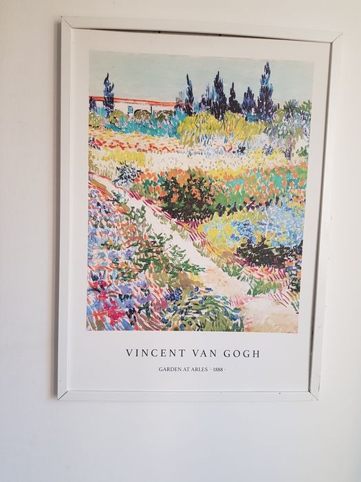 Poster Vincent van Gogh – Garden at Arles (1888) în ramă albă