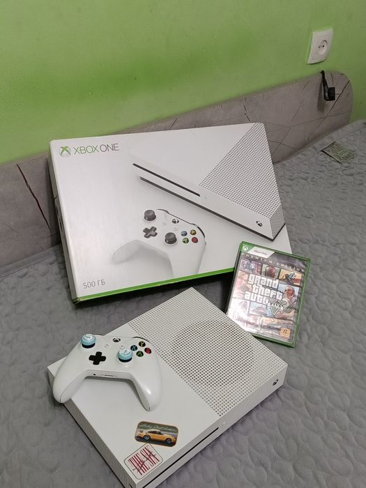 Обмен Xbox one s 500гб на PlayStation4 или продам за 60к