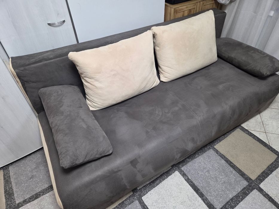 Разтегателен диван