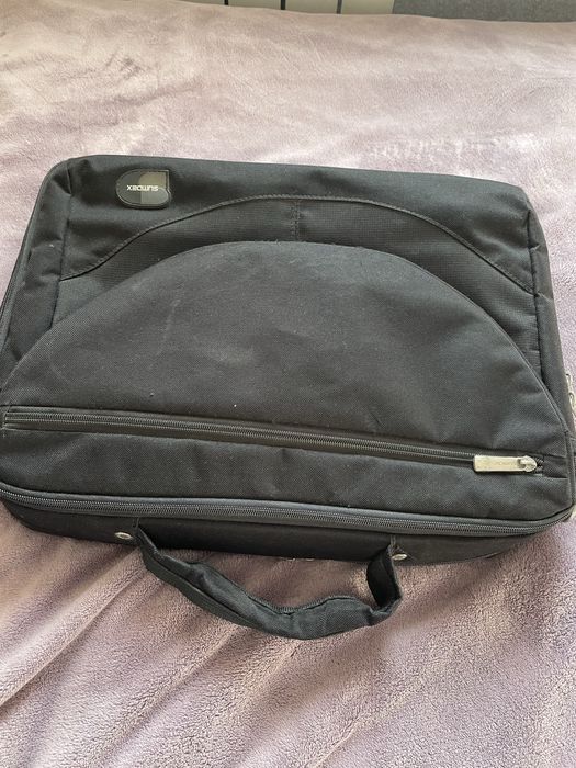 Ноутбук Dell в хорошем состоянии