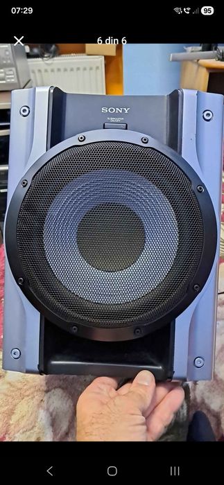 Combina sony rg 444 cu subwoofer si cu un sunet puternic si clar