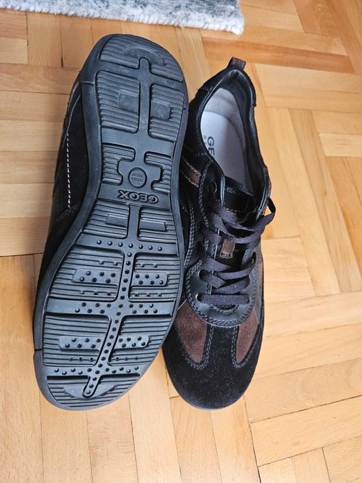 Vand pantofi ,, Geox "marimea 43