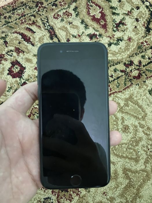 Обмен iPhone SE 2020 64GB, срочно