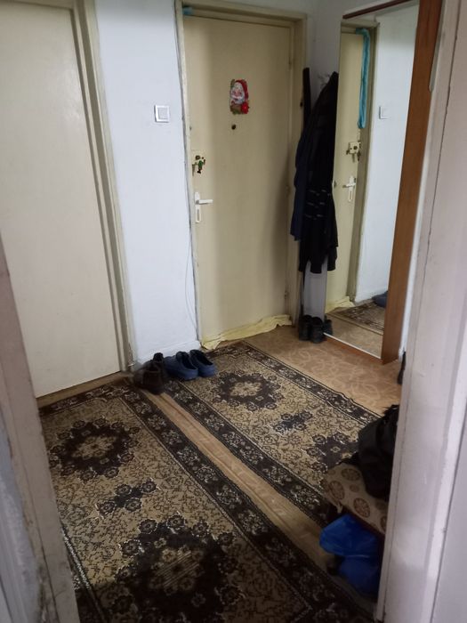 Vind apartament 2 cam decomandate