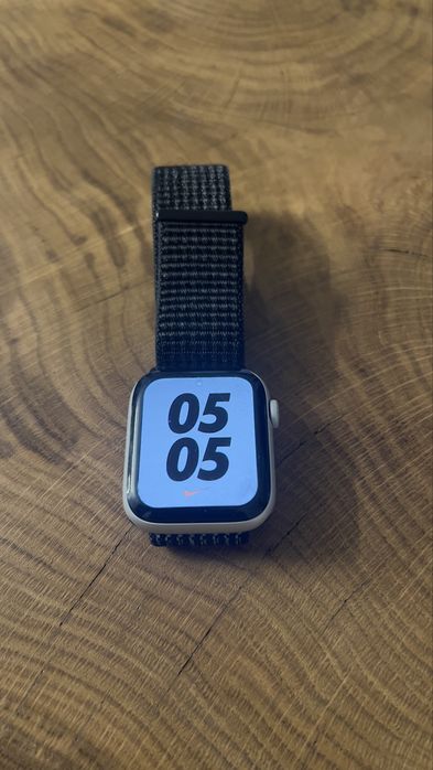 Vând Apple Watch 5, 44mm, Nike Edition