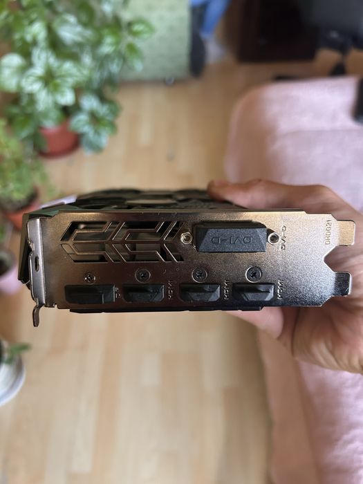 Продавам Видео Карта Gigabyte GeForce GTX 1050 Ti OC 4G