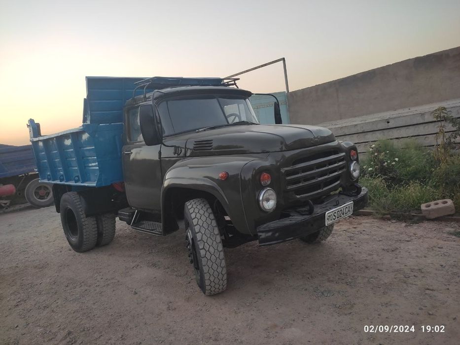 Зил сотилади матор каробка редуктор янги