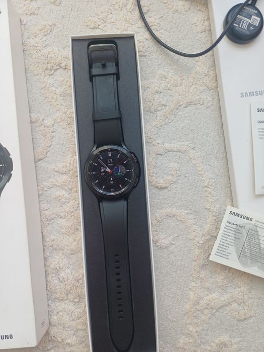 Смарт-часы Samsung Galaxy Watch 4 Classic