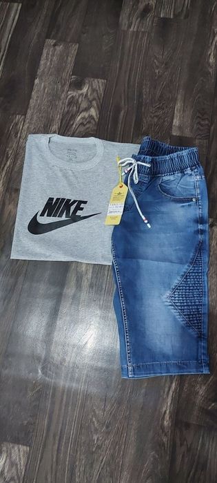 Set tricou și pantalon barbati 
M,L XL Xxl .
150Ron..
Aici trimit curier sau poşta.