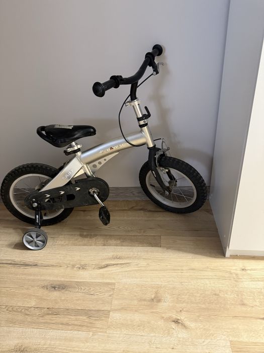 Продам велик для 3 лет