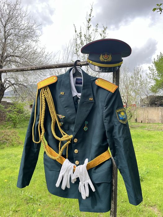 Паратный форма военный