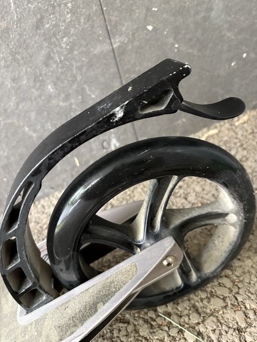 Тротинекка механична