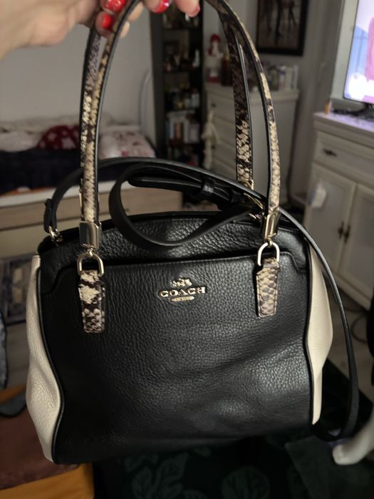 Granta deodebita COACH originala piele naturala .