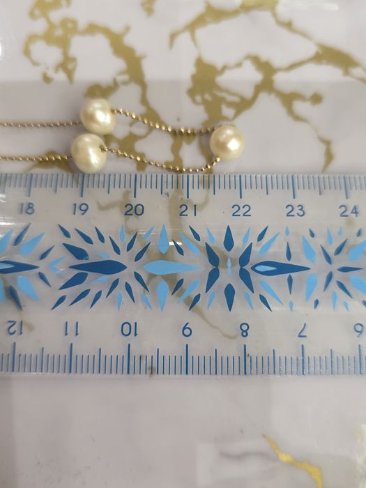 Золотая цепочка с жемчугом ,жемчюжины одна к одному 22см ,2 нити,не но