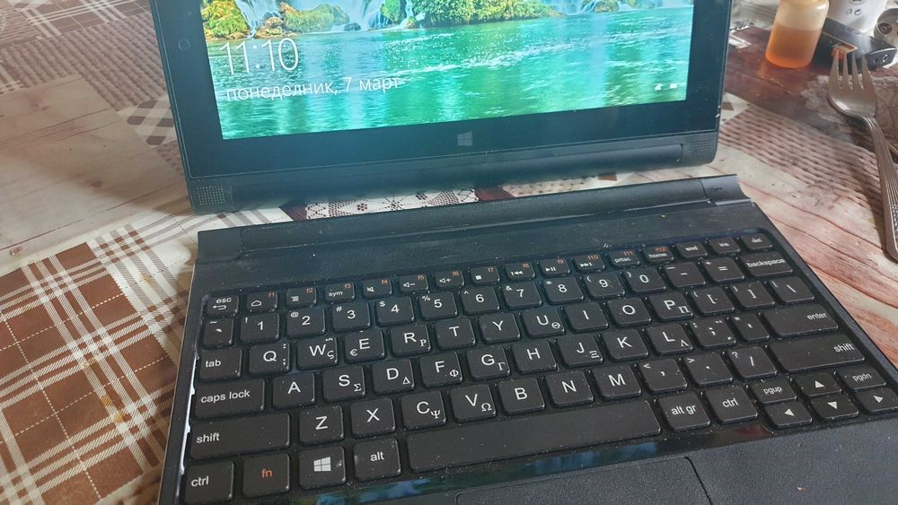 YogaTab2 10" с Windows10 и кавиатура