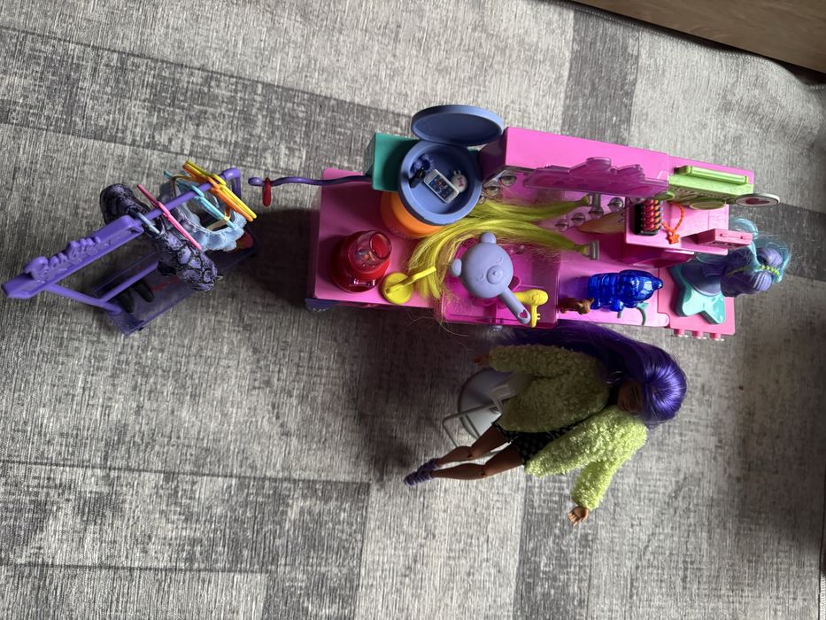 Комплект Барби тоалетка със светлини и много аксесоари