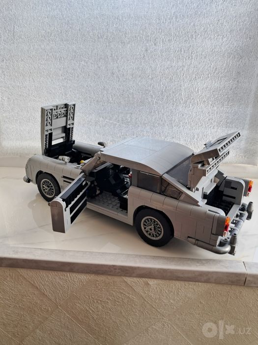 Lego creator aston martin