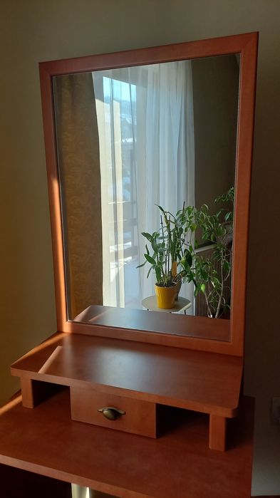 Masă de toaletă şi machiaj cu oglindă, pal cireş - Tg. Mureş